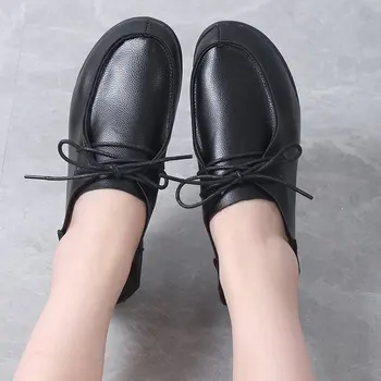 Весенняя новая модная женская обувь на плоской подошве, черные женские лоферы с круглым носком, большой размер, повседневная спортивная обувь на плоской подошве 1