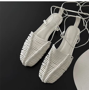 Плетеные летние босоножки на плоской подошве со шнуровкой, однотонные ремешки на лодыжках, закрывающие носок, Уникальная женская повседневная обувь